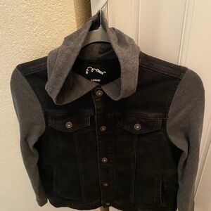 Share  ART CLASS BOYS DENIM & SOFT KNIT JEANS JACKET HOODED SIZE L 10/12 BLK/GRY